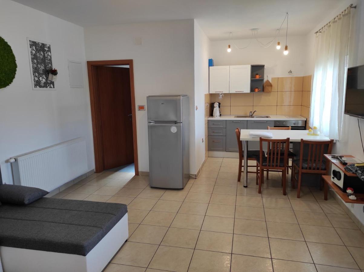 שיבניק Apartment Joy II מראה חיצוני תמונה