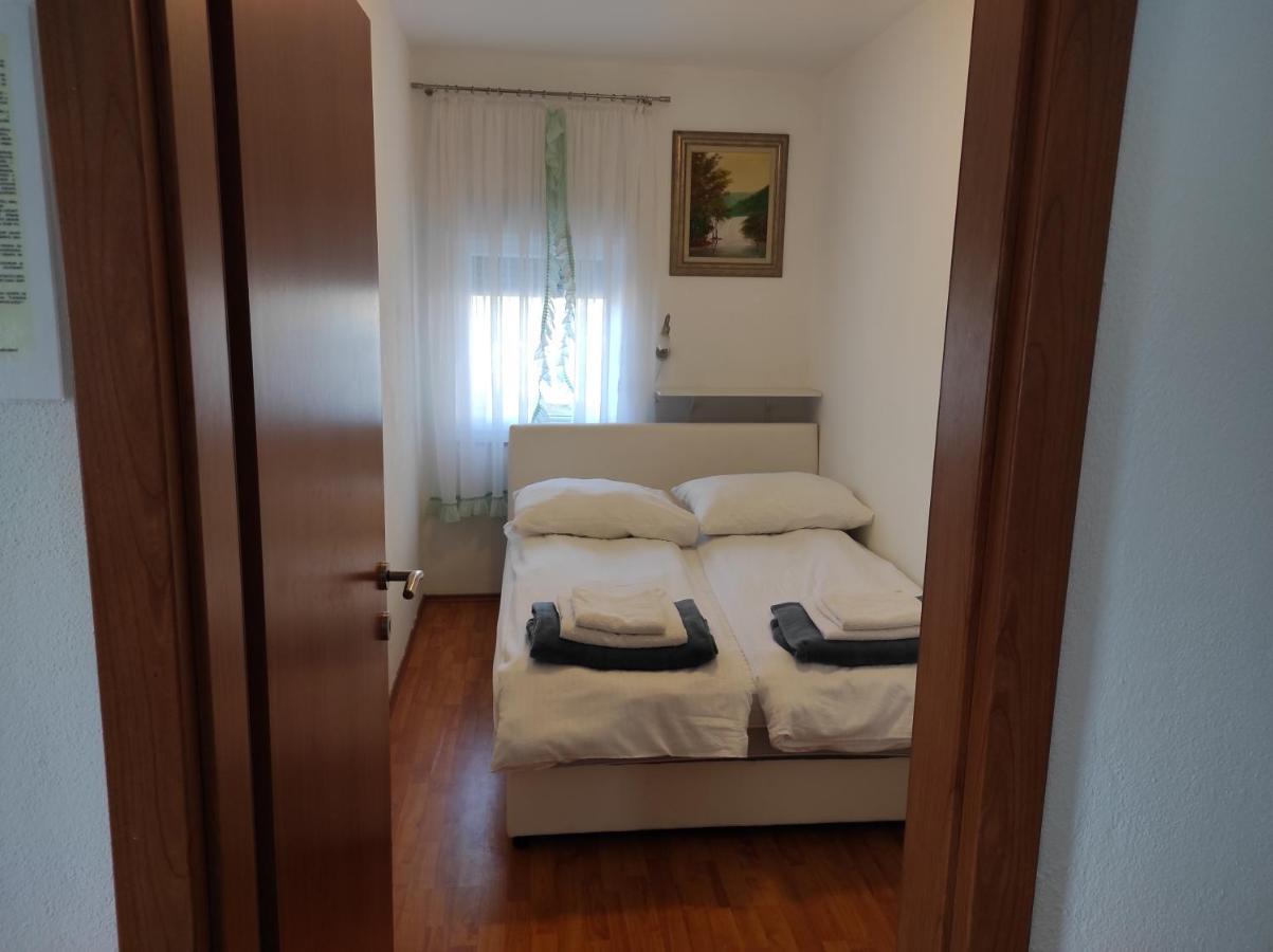 שיבניק Apartment Joy II מראה חיצוני תמונה